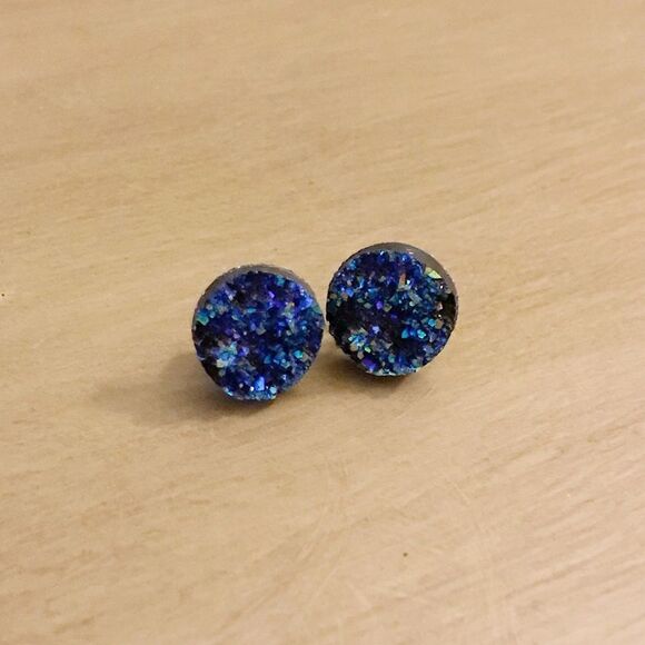 Handmade Blue druzy stud earrings - Picture 3 of 6
